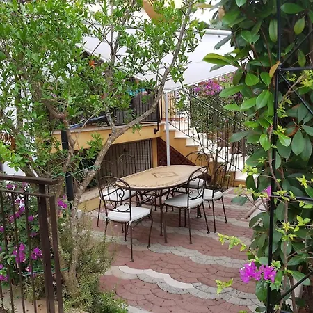 Complesso I Giardini Elisei بوليكورو