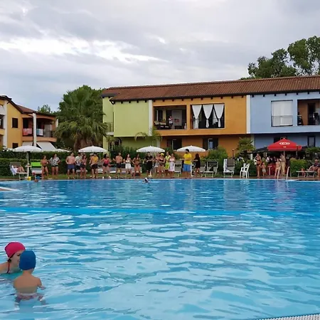 Tatil parkı Complesso I Giardini Elisei 2*