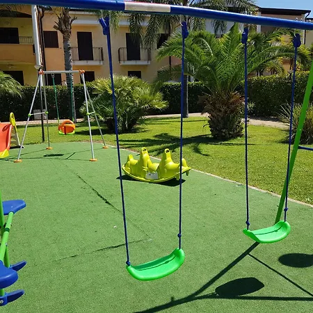 Complesso I Giardini Elisei بوليكورو